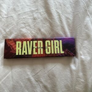 MAC Girls Raver eyeshadow Palette